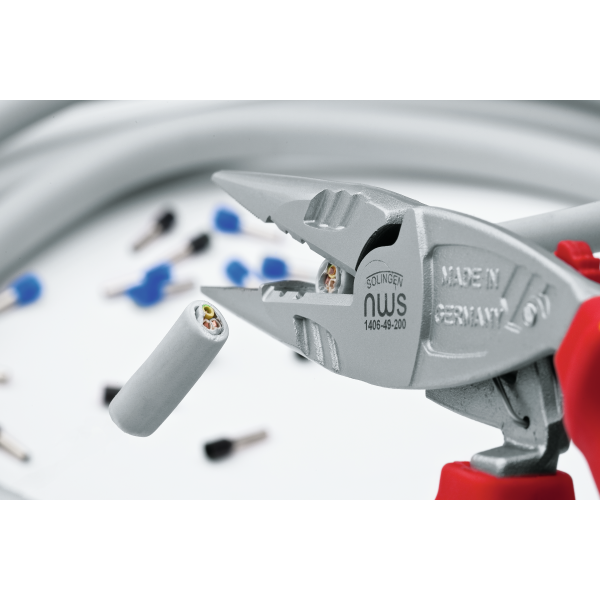 Эргономичные многофункциональные длинногубцы ErgoMulti VDE NWS