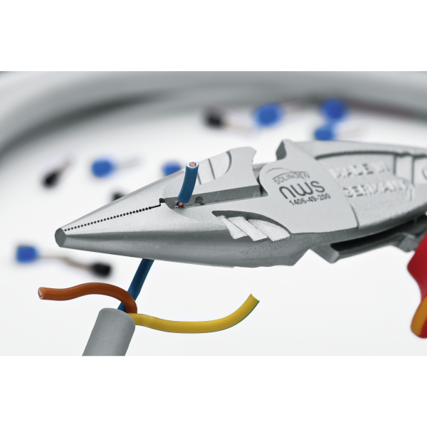 Эргономичные многофункциональные длинногубцы ErgoMulti VDE NWS