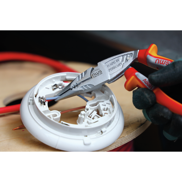 Эргономичные многофункциональные длинногубцы ErgoMulti VDE NWS